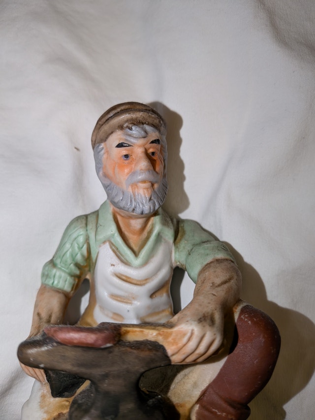 Blacksmith Figurine - photo 2