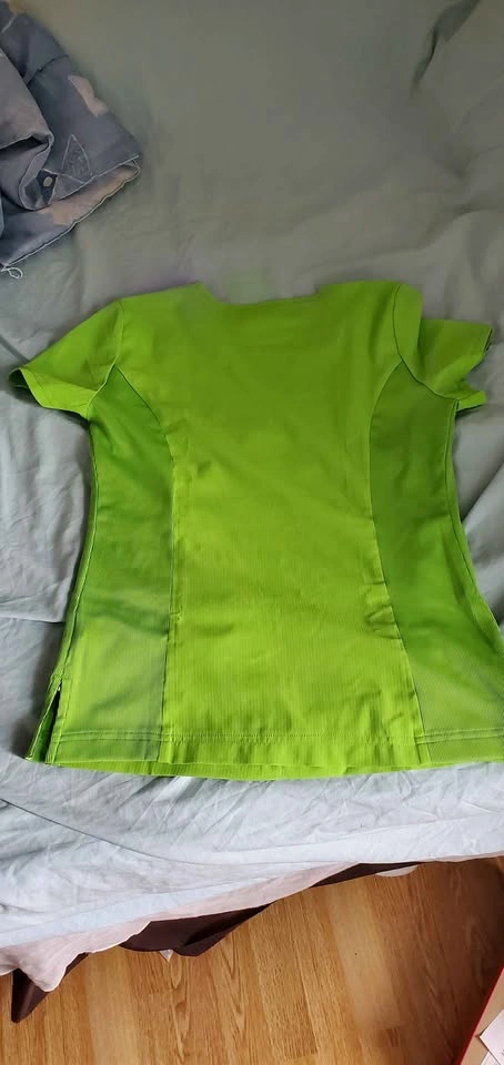 2 XS scrub tops for sale - photo 2