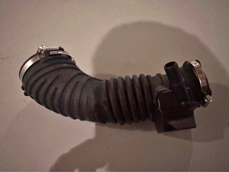 Chevy Cruze Air Intake Tube