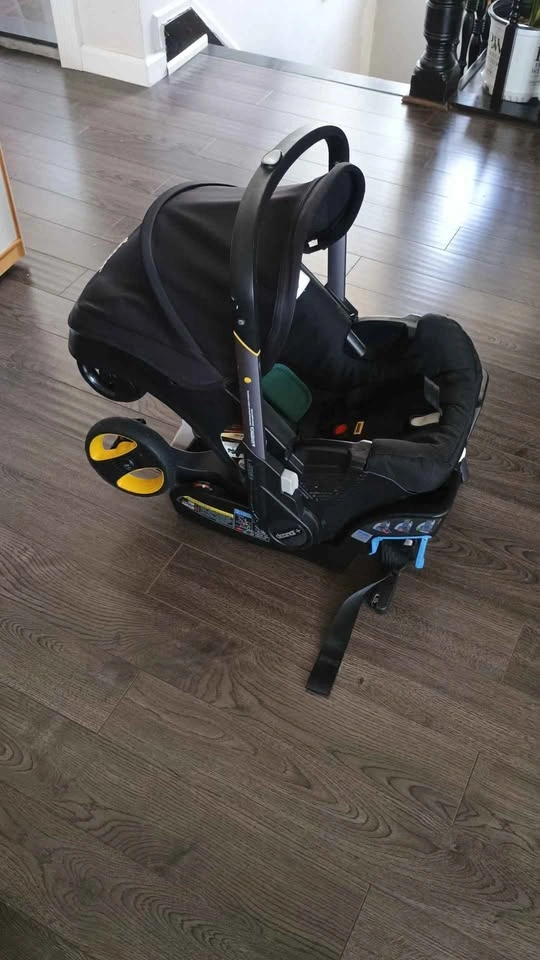 Doona Car Seat and Stroller - photo 3