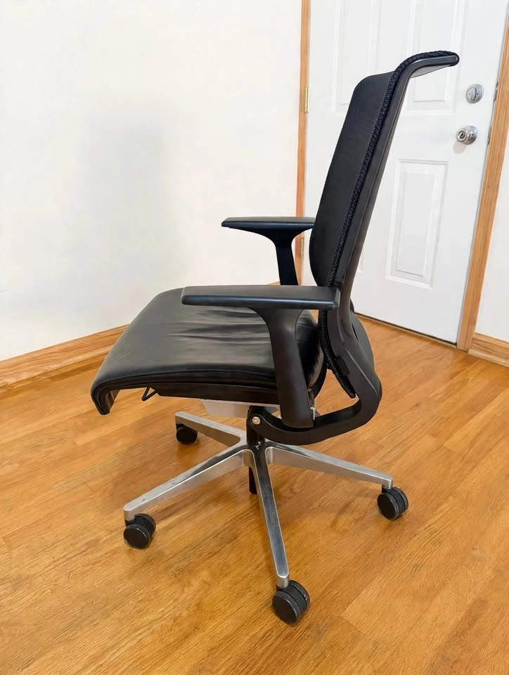 Steelcase Think V1 - RARE Genuine Leather + 3D Knit - Polished B - photo 3