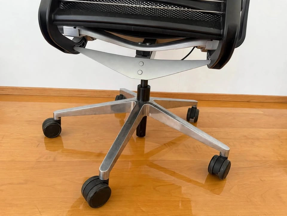 Steelcase Think V1 - RARE Genuine Leather + 3D Knit - Polished B - photo 4
