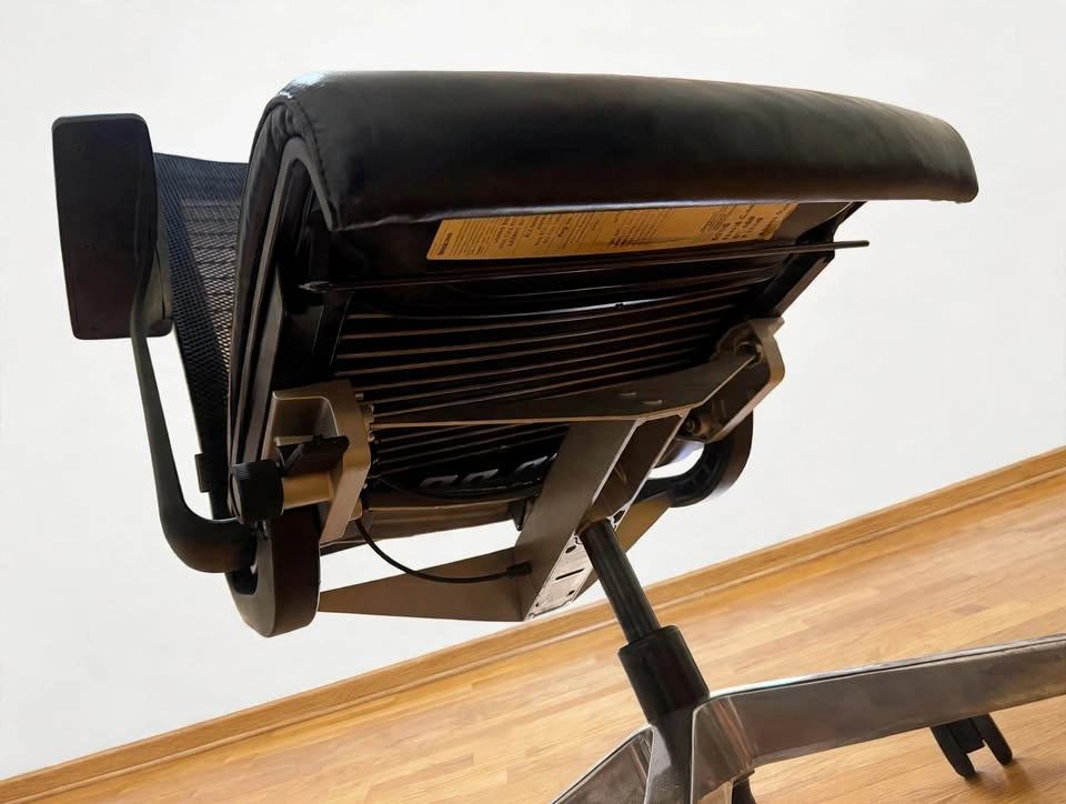 Steelcase Think V1 - RARE Genuine Leather + 3D Knit - Polished B - photo 5