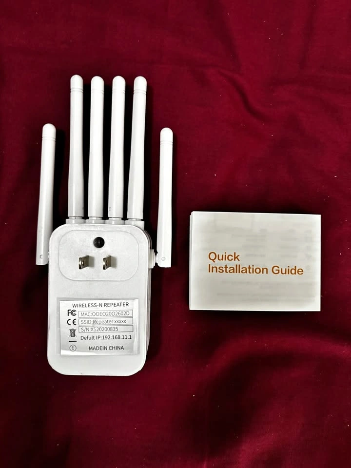 WiFi Repeater 6 Antennas - Wall Plug Signal Booster