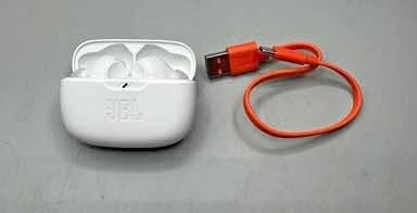 White JBL True Wireless Earbuds w/ Charging Case
