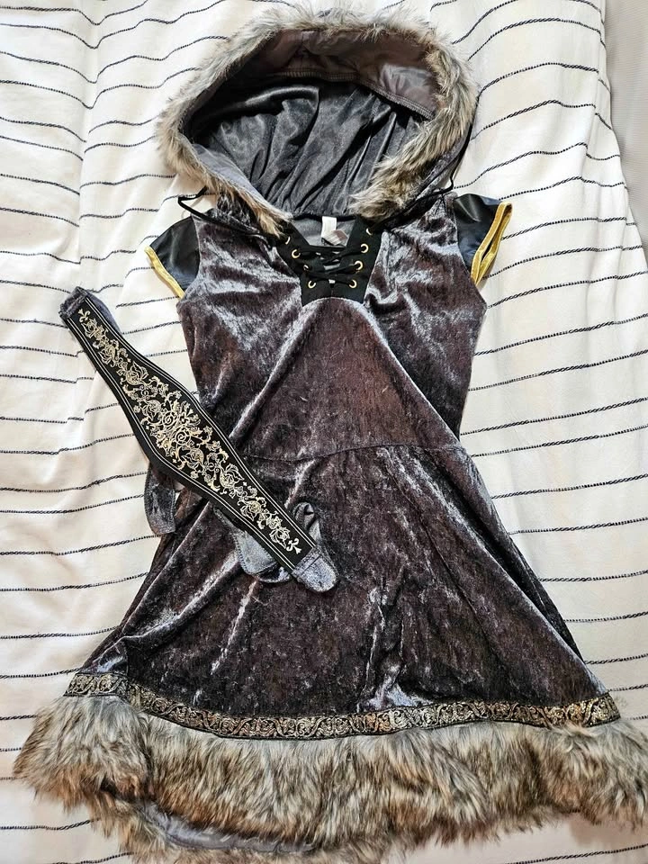 Ice Princess Costume Size 6-8