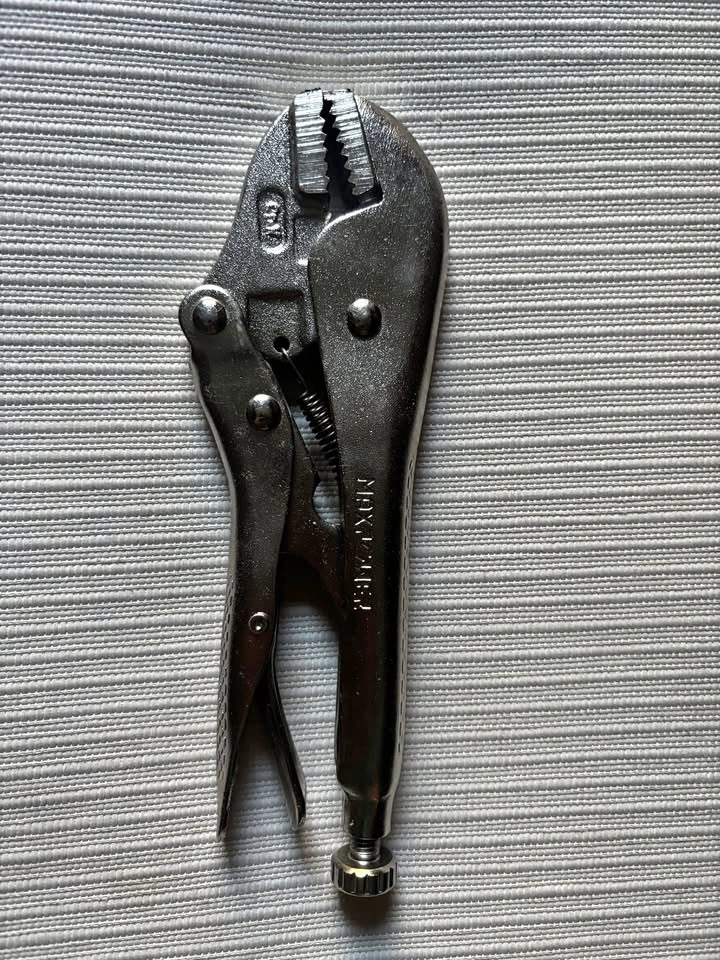 MaxPower 10in Curved Jaw Locking Pliers