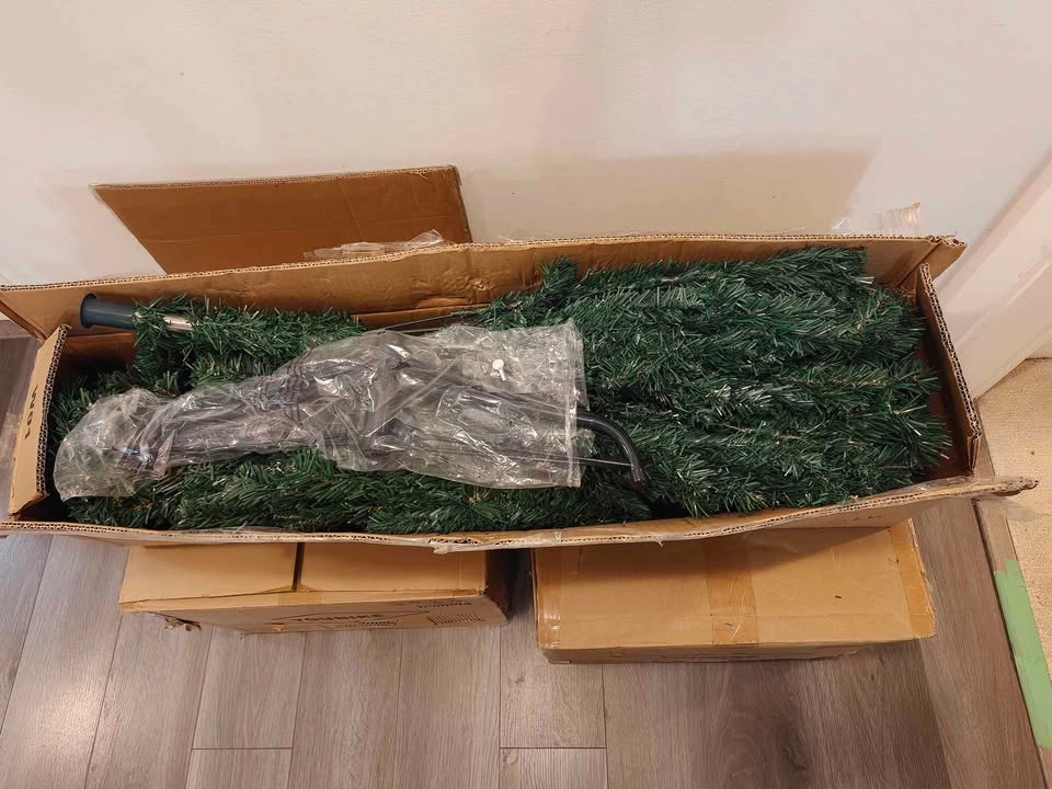 6ft Christmas Tree No Lights Photo is just for ref - photo 2