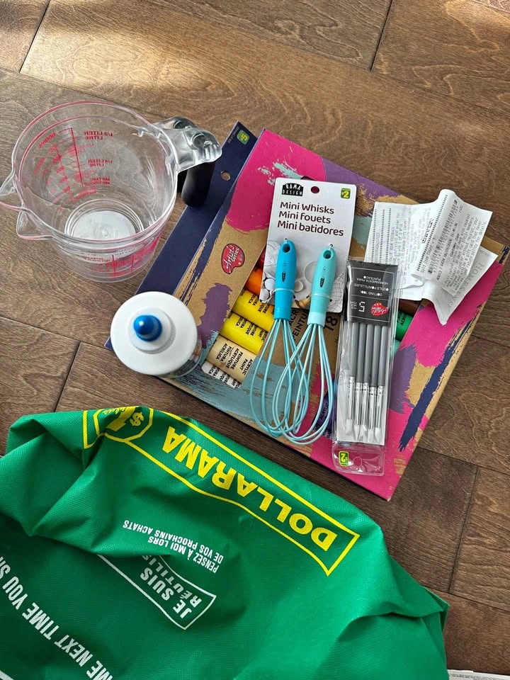 Dollarama Arts & Crafts Acrylic Pouring and Fluid Art Kit