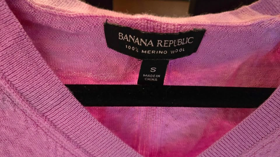 Banana Republic Lavender Vneck Sweater - photo 2