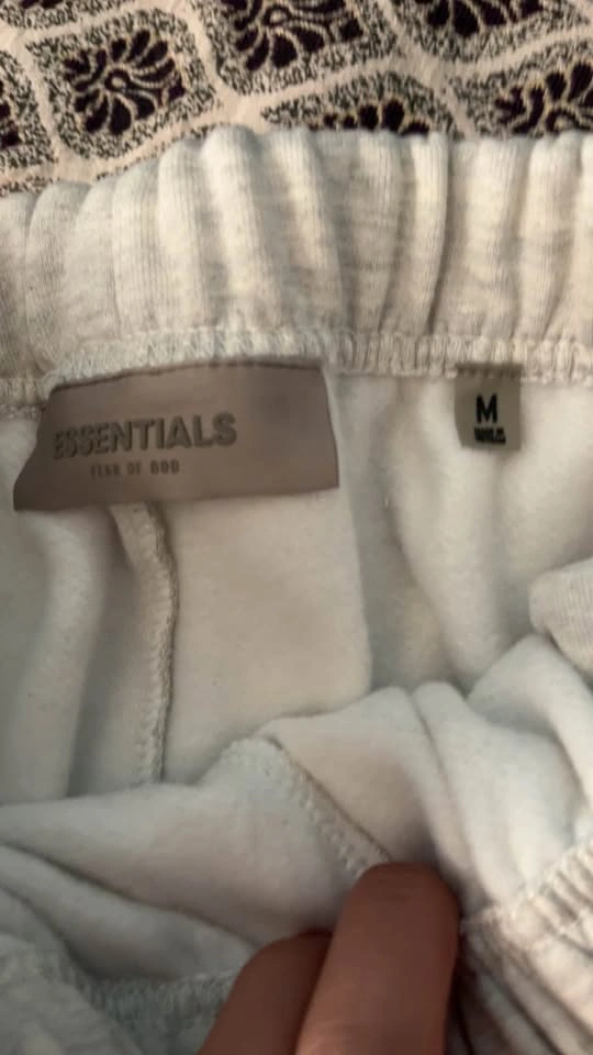 Essentials ‘Light Oatmeal’ Shorts *BRAND NEW* - photo 4