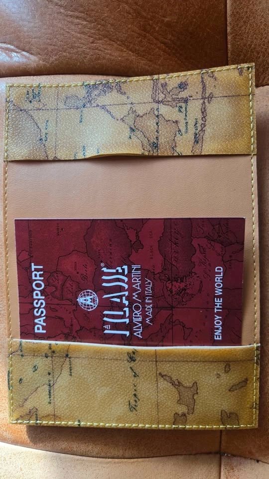 Alviero Martini World Passport Cover - photo 3