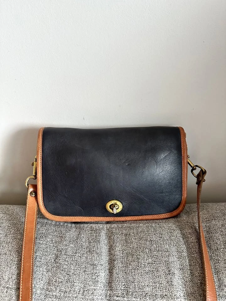 Vintage Bass Leather Crossbody Bag — Black/Tan, Brass Turnlock