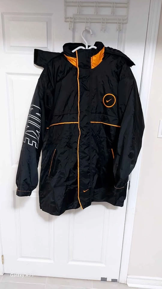 Vintage NIKE Winter Jacket-Black and Orange(Large)