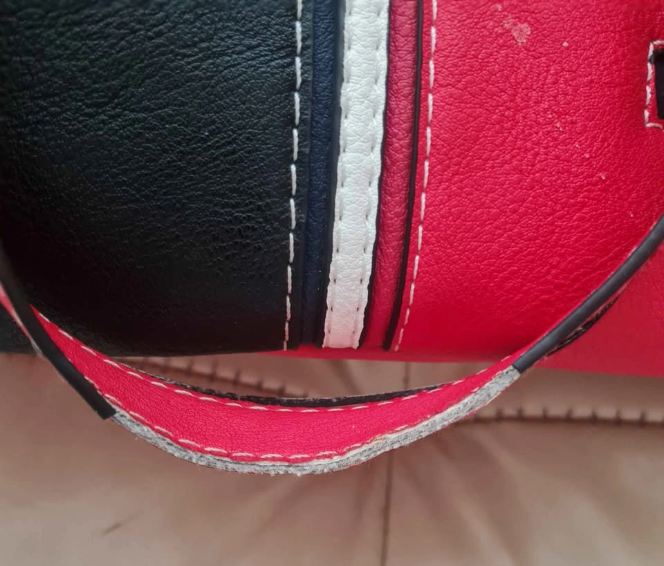 Tommy Hilfiger purse - photo 3