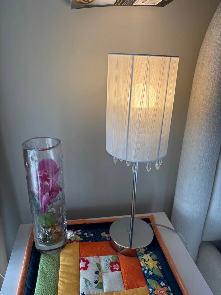 Table/bedside lamps - photo 5