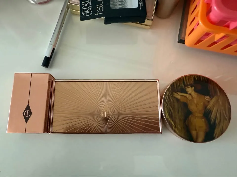 Charlotte Tilbury highlighter and bronzer image indicator(2)