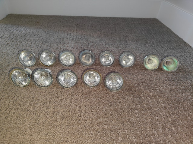 13 x GU10 Halogen Light Bulbs, 50W – Used