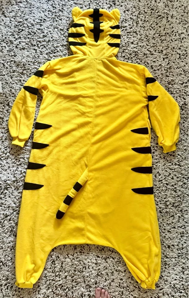 Adult Tiger onesie Halloween Costume - photo 2