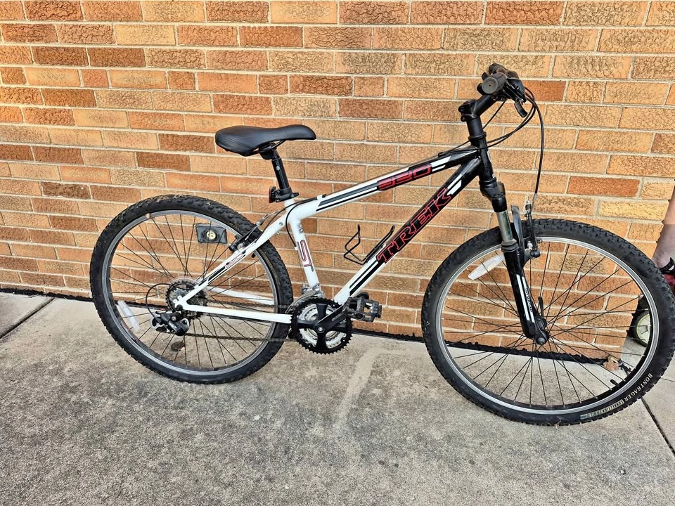 Trek 820, 16 inch