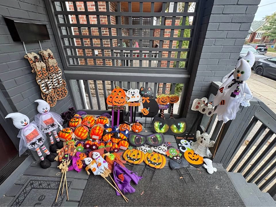 Large Halloween Decoration Lot