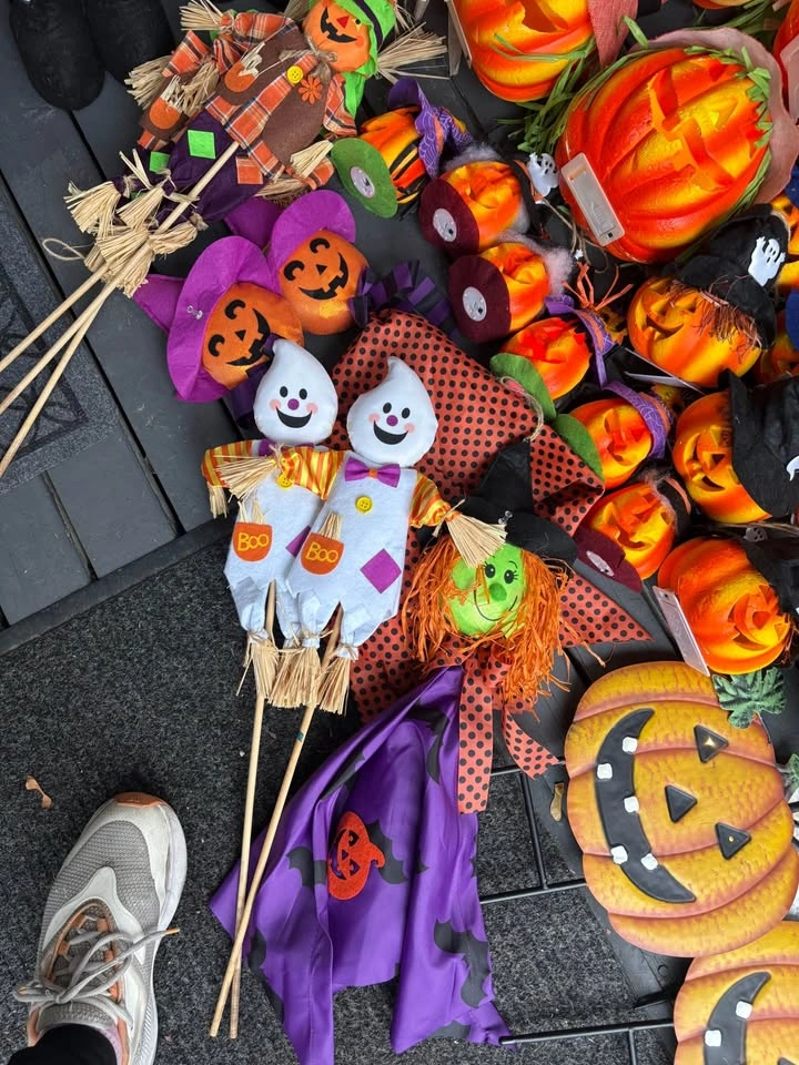 Large Halloween Decoration Lot - photo 2