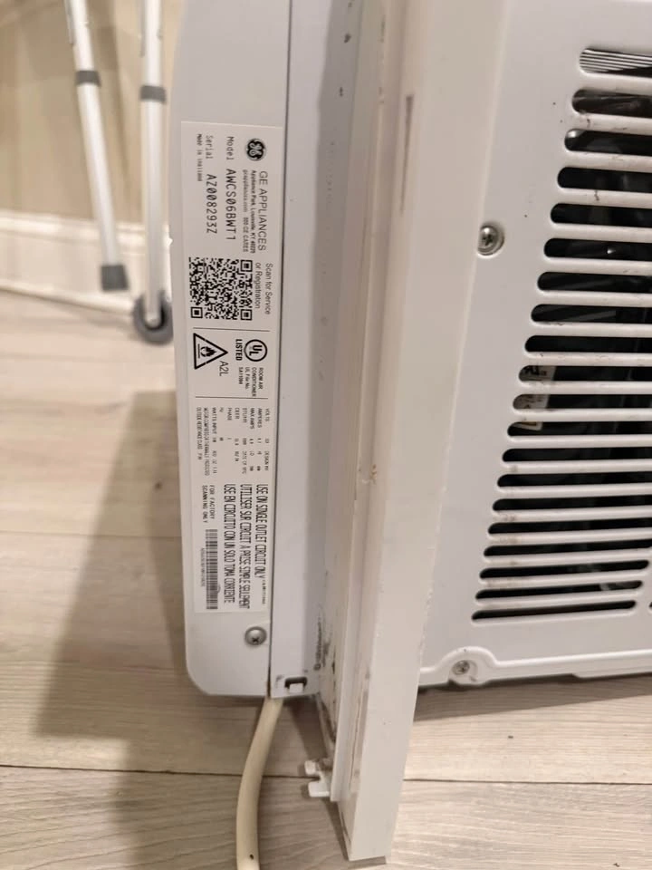 LG Air Conditioner - photo 2