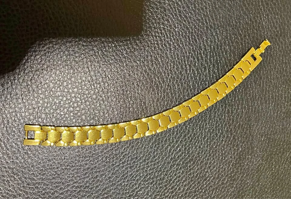 Gold-Toned Magnetic Therapy Link Bracelet