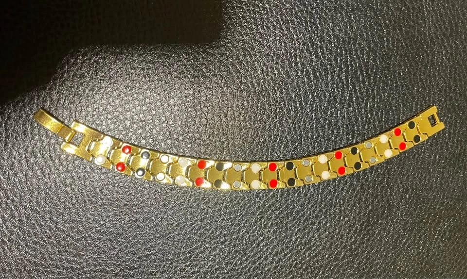 Gold-Toned Magnetic Therapy Link Bracelet - photo 2