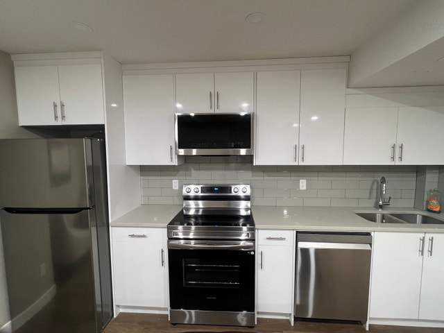 Fully furnished One bedroom basement for rent (All inclusive)