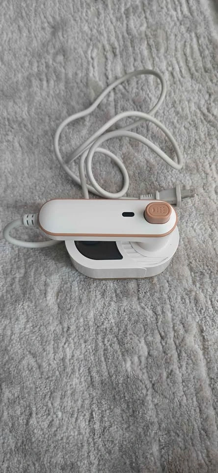 Compact Travel Iron - photo 3