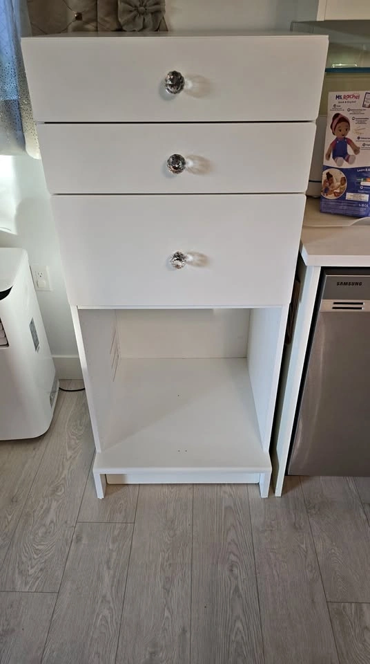 White Dresser with Drawers and Shelf SMÅSTAD / UPPFÖRA