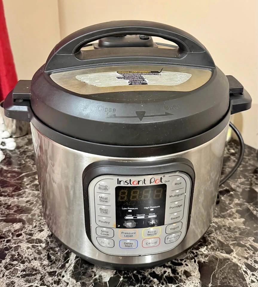 Moving Sale - Instant Pot