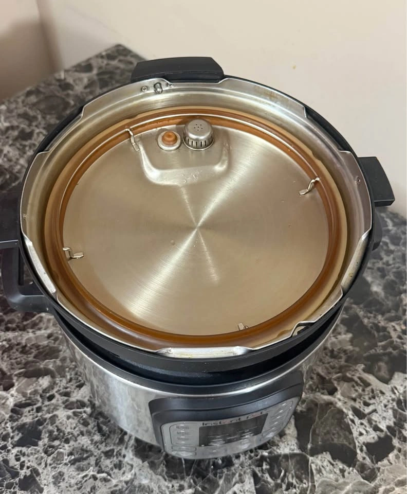 Moving Sale - Instant Pot - photo 3