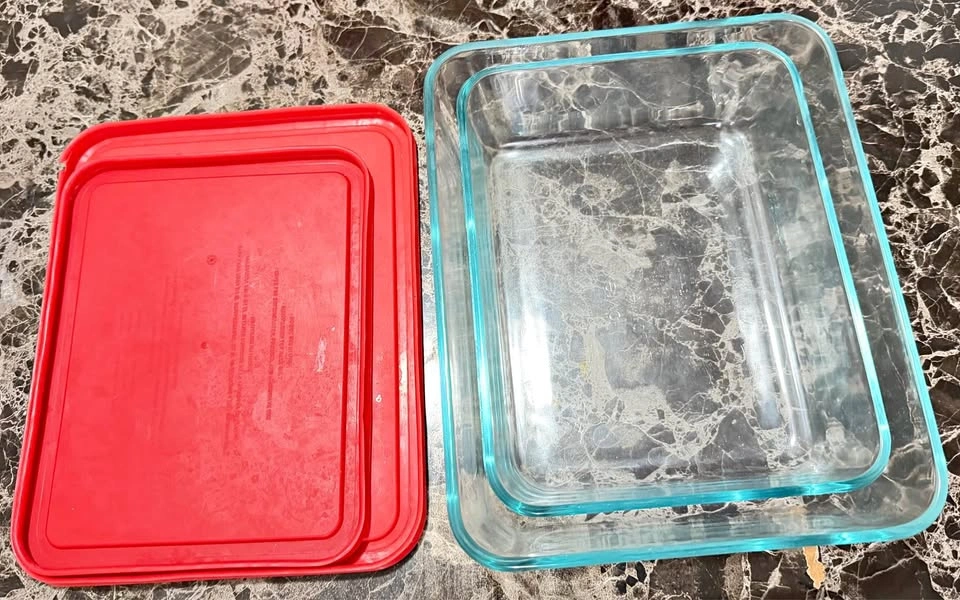 Moving Sale- Pyrex Storage Containers