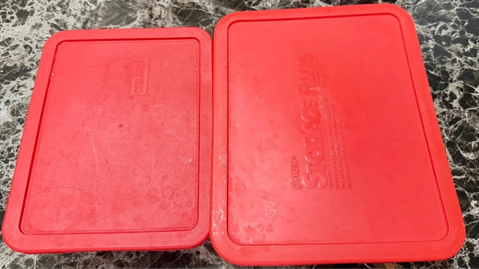 Moving Sale- Pyrex Storage Containers - photo 2