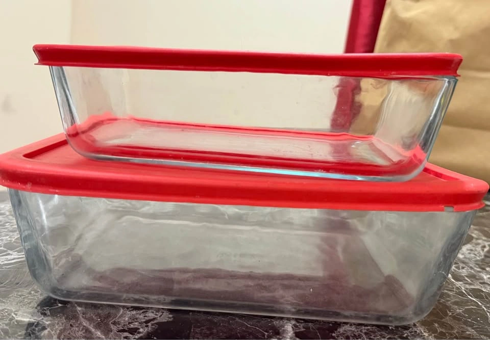 Moving Sale- Pyrex Storage Containers - photo 3