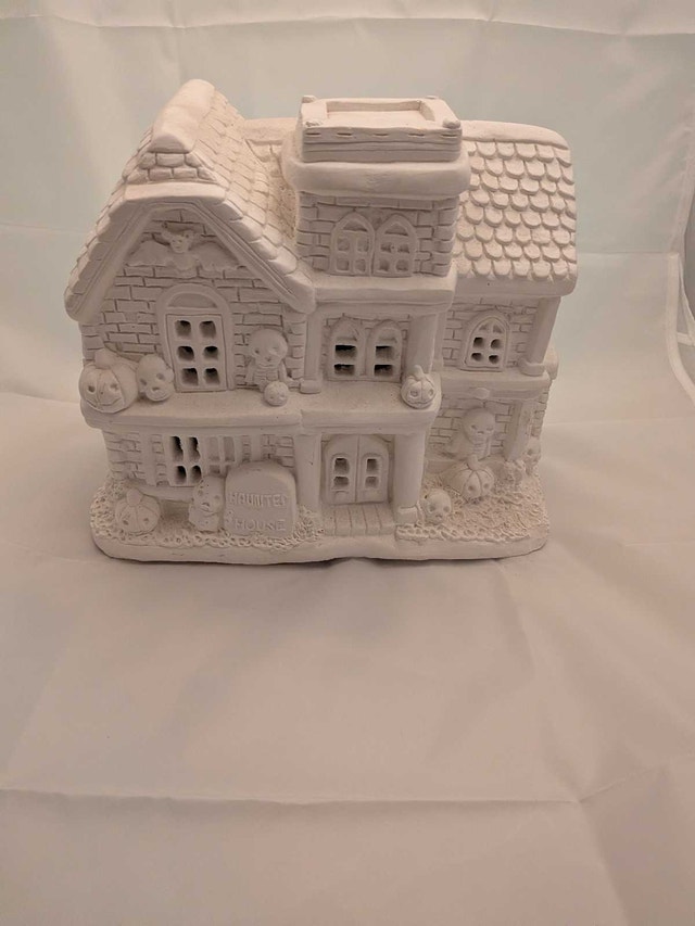 DIY Haunted House Decoration