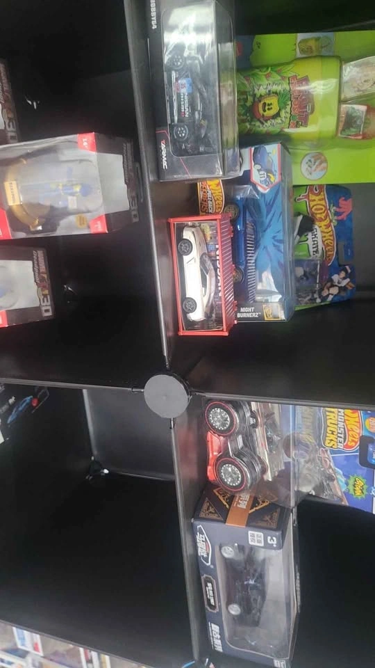 Hot Wheels, Matchbox, and Tomica Die-Cast Premium Car Collection - photo 3