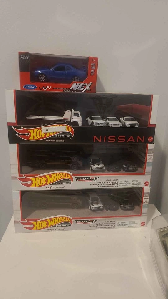 Hot Wheels, Matchbox, and Tomica Die-Cast Premium Car Collection - photo 5