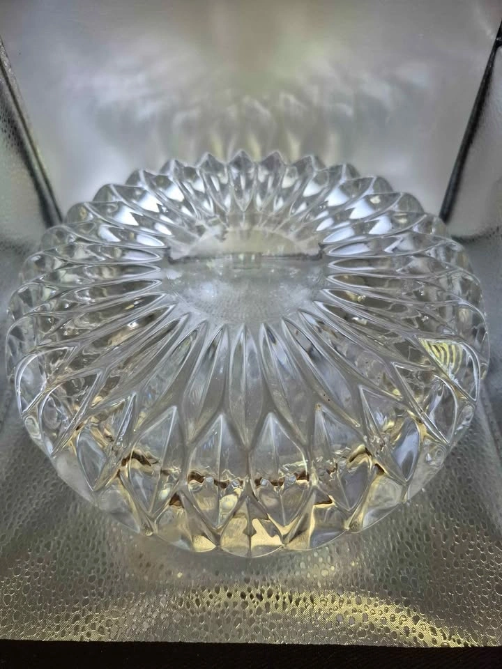 7.5 inch Althea cut Gorham lead crystal bowl with smooth chip - photo 3