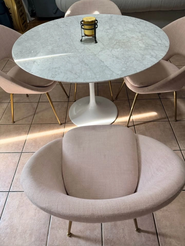 Marble Top Tulip Dining Table with 4 light beige Chairs - photo 3