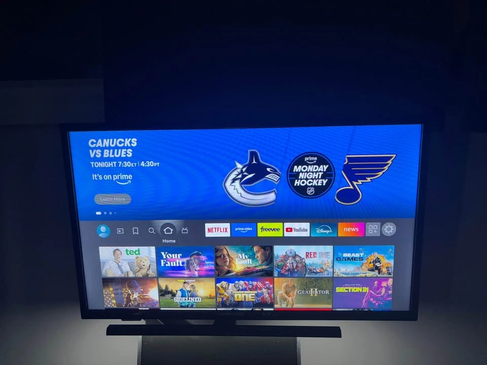 Insignia 32-inch Smart Fire TV - photo 2