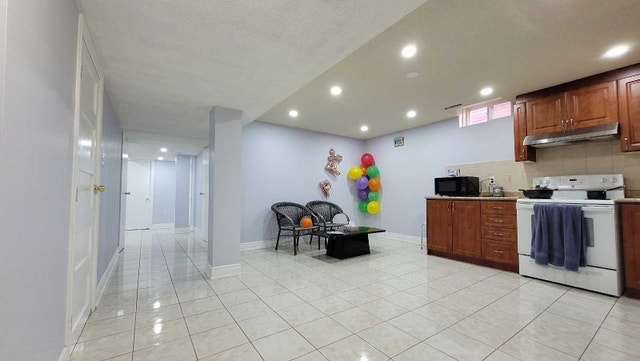 2 Bedroom Basement - 2000 sqft - photo 2
