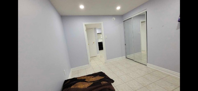 2 Bedroom Basement - 2000 sqft - photo 4