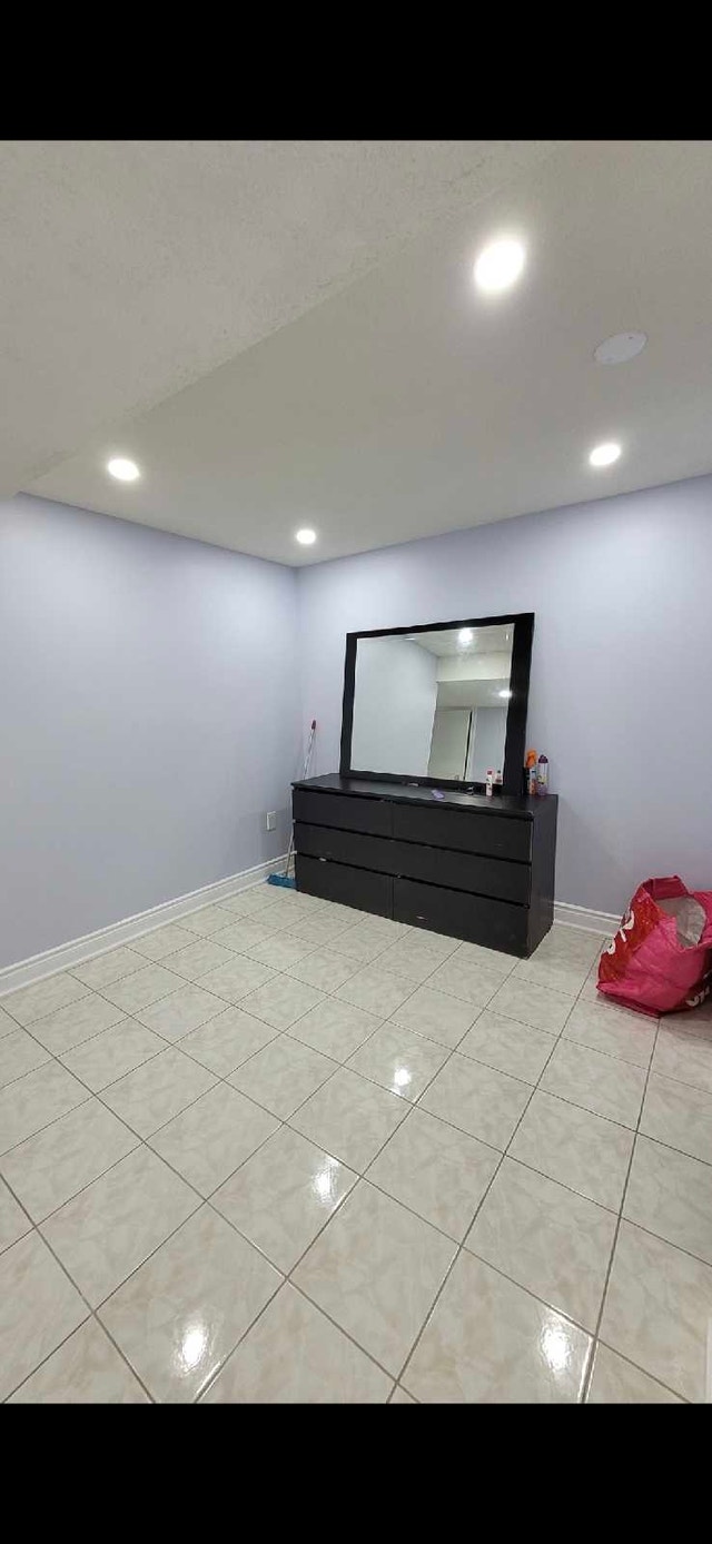 2 Bedroom Basement - 2000 sqft - photo 5