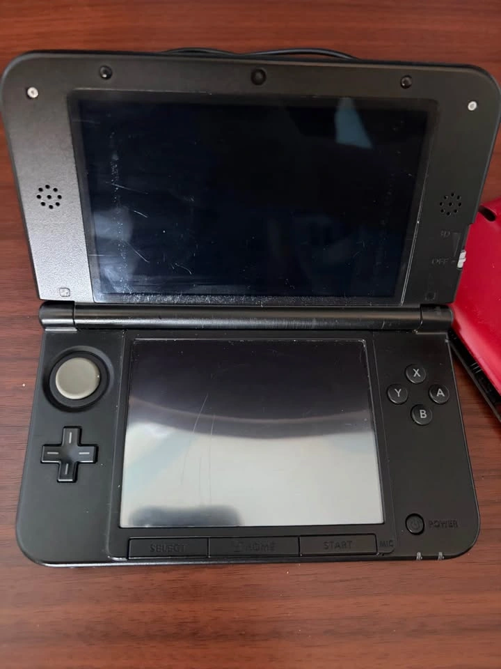 Nintendo 3DS XL (Custom Shell) - photo 5