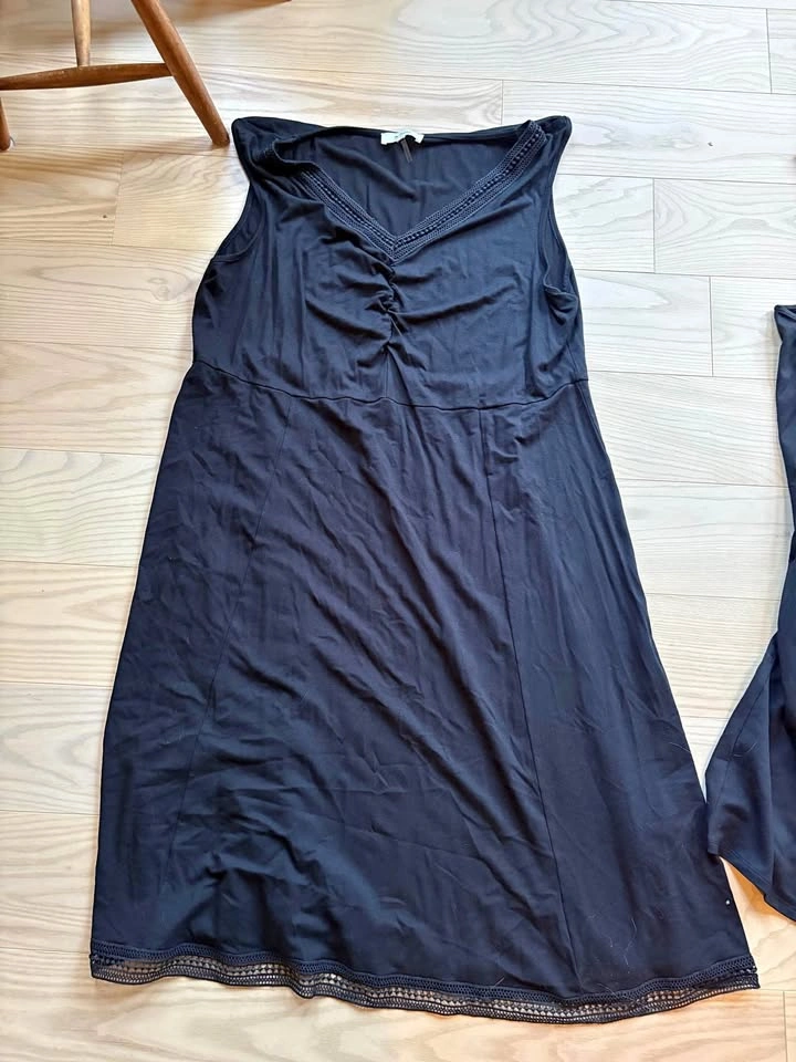 Agatha Black Sleeveless Dress With Detailed Neckline