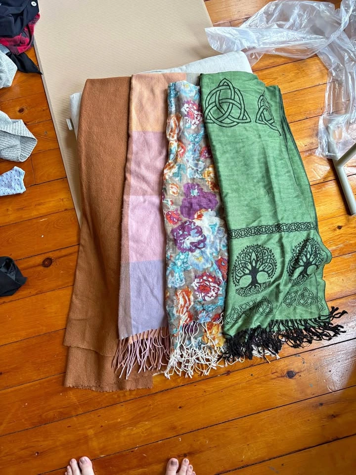 Lot of 4 Assorted Scarves
