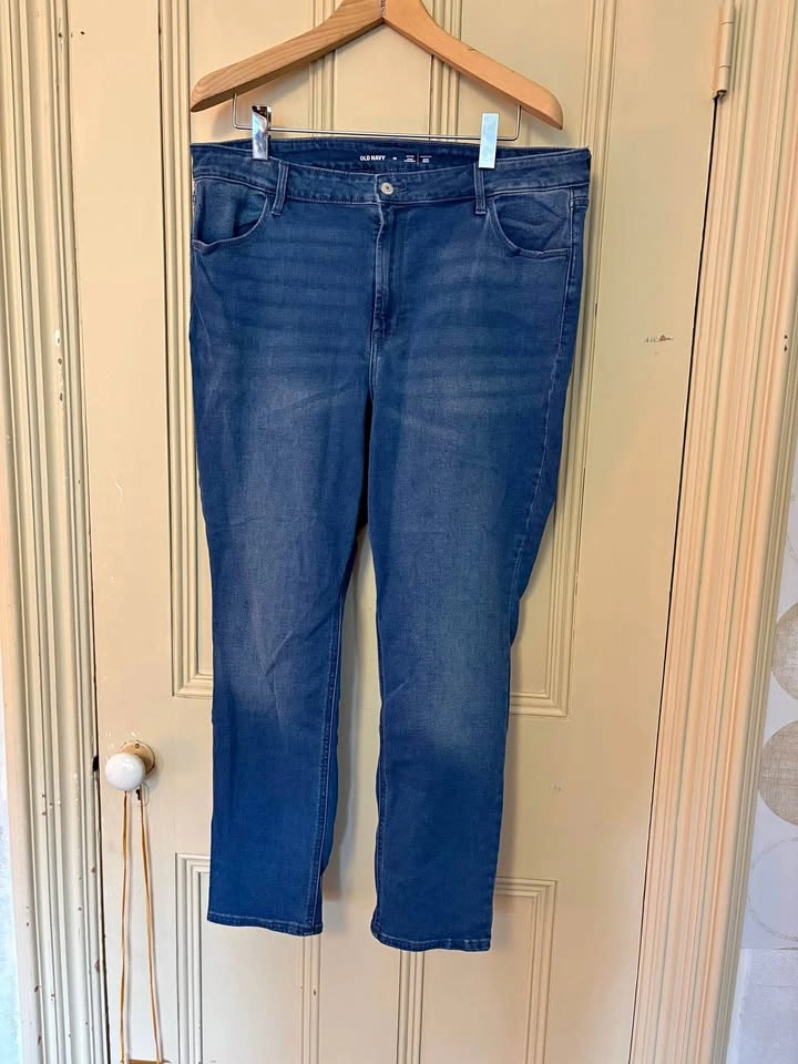 Old Navy High-Rise Wow Straight Jeans Size 18